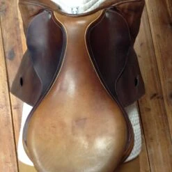 Luc Childeric Jump Saddle 17" -For the Horse Store IMG 4067
