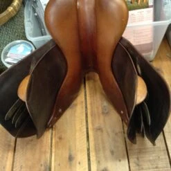 Luc Childeric Jump Saddle 17" -For the Horse Store IMG 4074