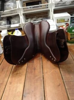 Antares Evolution Wide Tree Jump Saddle - 17" -For the Horse Store IMG 4143