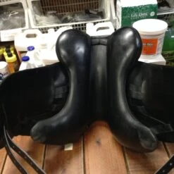 Tota Freedom Pro Dressage Saddle -18" -For the Horse Store IMG 4246 1