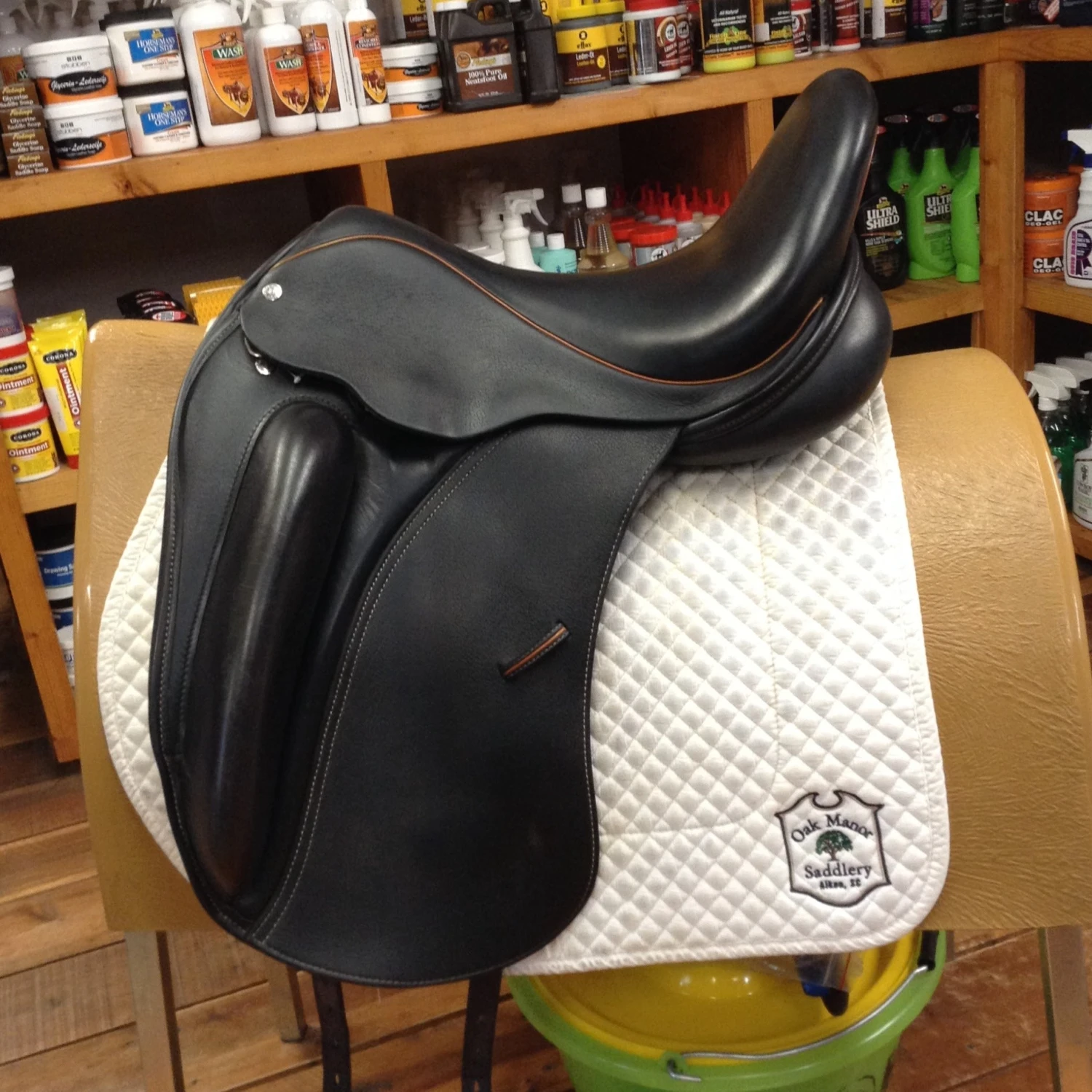 Custom Saddlery Wolfgang SoloII - 17.5” 1 Custom Saddlery Wolfgang SoloII - 17.5”