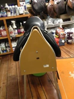 Equipe EK-26 Monoflap Jump Saddle- 17.5" -For the Horse Store IMG 4506