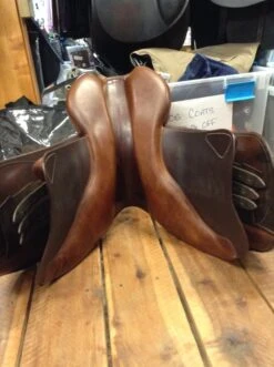Devoucoux Barritz O Jump Saddle - 16.5" -For the Horse Store IMG 4599