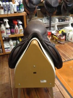 SOLD - Voltaire Palm Beach Jump Saddle 2017 - 17" -For the Horse Store IMG 4629