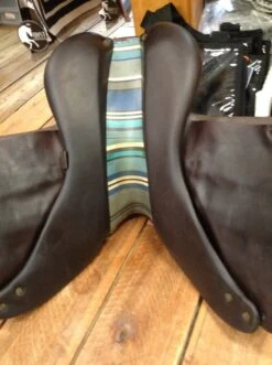 SOLD - Voltaire Palm Beach Jump Saddle 2017 - 17" -For the Horse Store IMG 4632