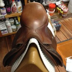 SOLD - 2002 Antares Jump Saddle 17" -For the Horse Store IMG 4672