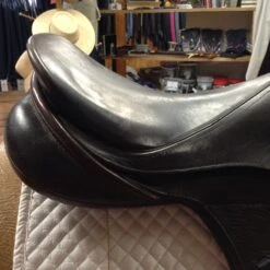 SOLD - Schleese Eventer II Monoflap - 17.5" -For the Horse Store IMG 4719