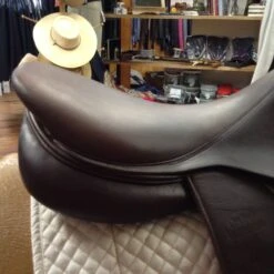 SOLD Devoucoux Biarritz S - 18" -For the Horse Store IMG 4761