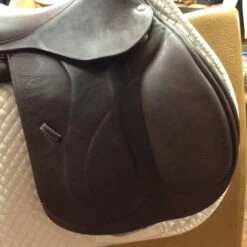 SOLD Devoucoux Biarritz S - 18" -For the Horse Store IMG 4762