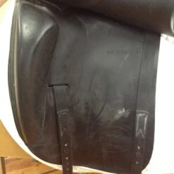 Prestige Dressage Saddle - 18" -For the Horse Store IMG 4797