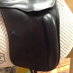 SOLD County Perfection Dressage Saddle - 17.5" SOLD -For the Horse Store IMG 4827