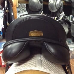 Albion SLK Dressage Saddle - 17.5" -For the Horse Store IMG 4901