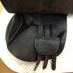 County Solution Jump Saddle - 17.5" -For the Horse Store IMG 4941