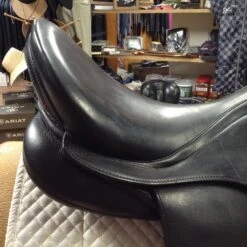 2020 Stubben 1894 Dressage Saddle - 17.5" 25 2020 Stubben 1894 Dressage Saddle - 17.5" -For the Horse Store IMG 4979