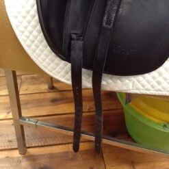 George Gullikson Dressage Saddle - 17.5" -For the Horse Store IMG 4992