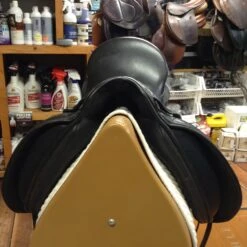 George Gullikson Dressage Saddle - 17.5" -For the Horse Store IMG 4995