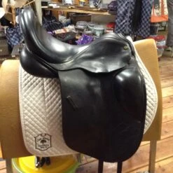 Cardanel Dressage Saddle - 17.5" -For the Horse Store IMG 5046