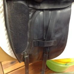 Albion Platinum Ultima Dressage Saddle - 17.5" -For the Horse Store IMG 5075