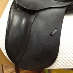 Stubben D Euphoria Dressage Saddle - 17" -For the Horse Store IMG 5090