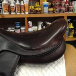 SOLD M Toulouse Premia Jump Saddle - 18" -For the Horse Store IMG 5155