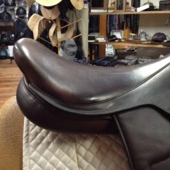SOLD M Toulouse Premia Jump Saddle - 18" -For the Horse Store IMG 5163