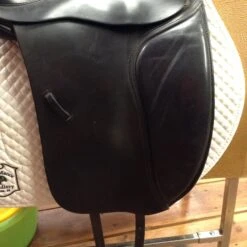 Cliff Barnsby Dressage Saddle Anky Bonfire - 17.5" -For the Horse Store IMG 5180