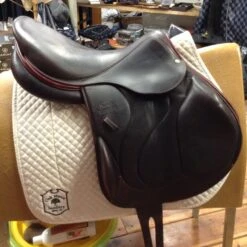2013 Devoucoux Chiberta Monoflap Jump Saddle- 17.5" -For the Horse Store IMG 5192