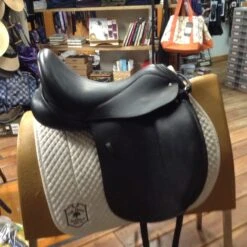 Custom Saddlery Revolution Dressage Saddle - 17" -For the Horse Store IMG 5256
